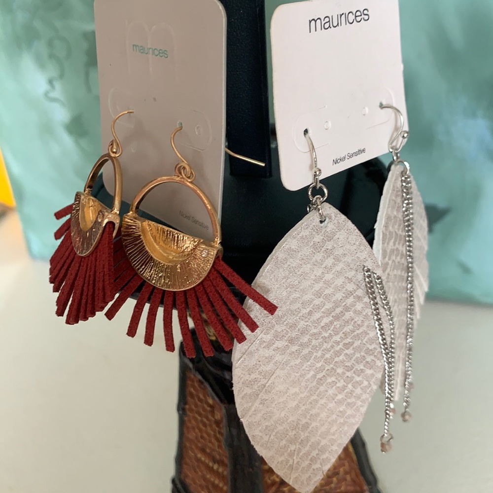 2 pair of earrings